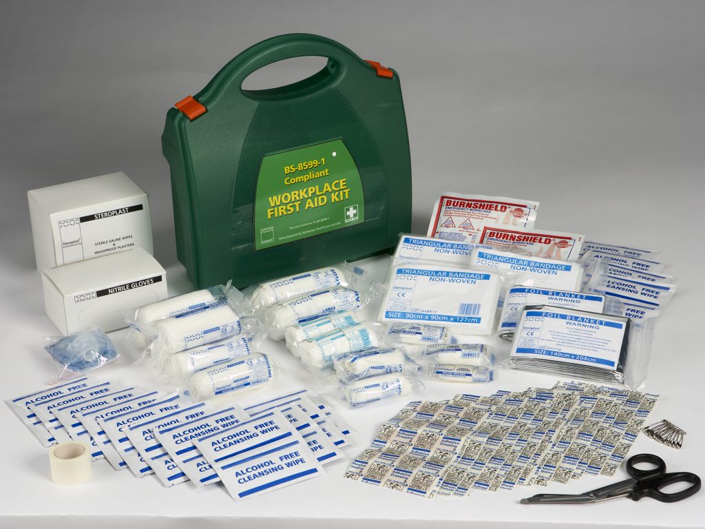 First aid kit - medium BS8599PR-M